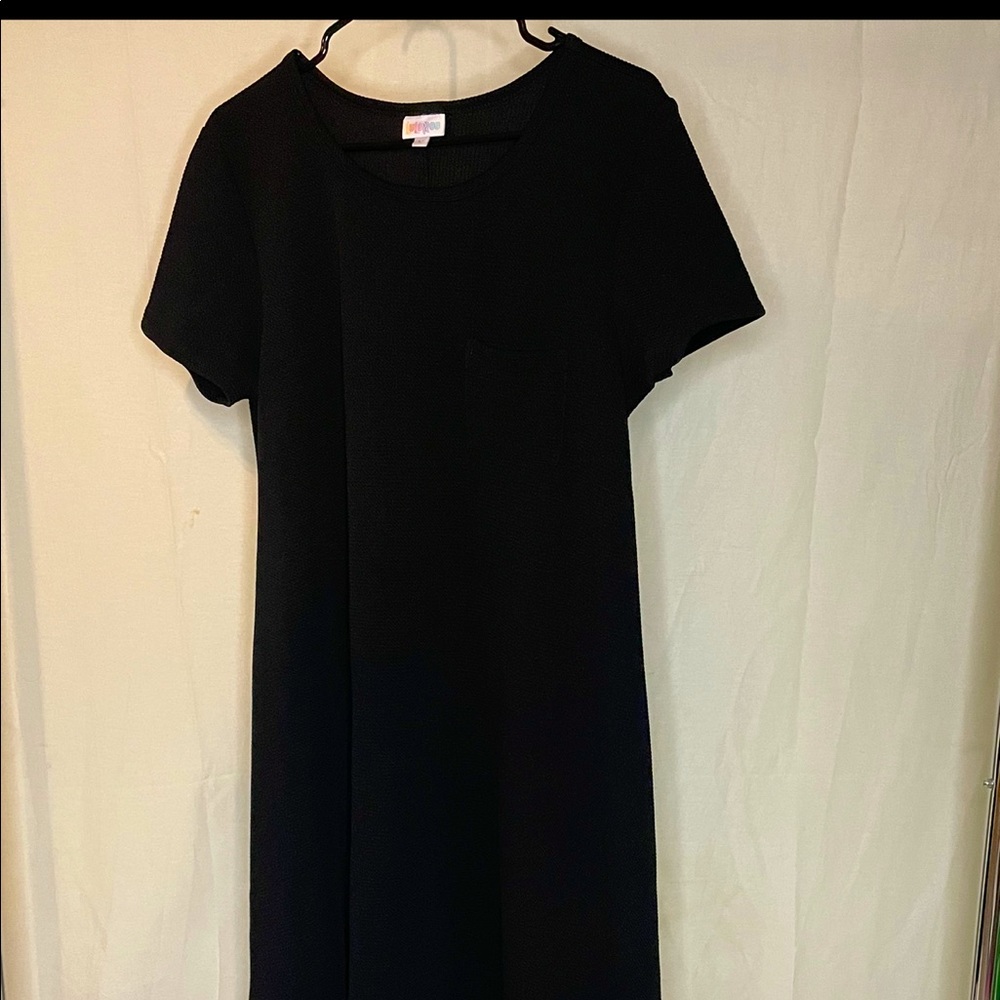 EUC Lularoe Textured Black Carly L